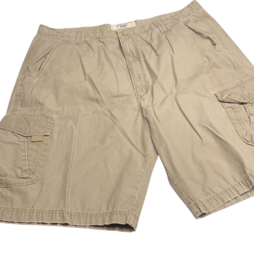 MENS WRANGLER TAN CARGO SHORTS 100% COTTON 38x10 ⭐️